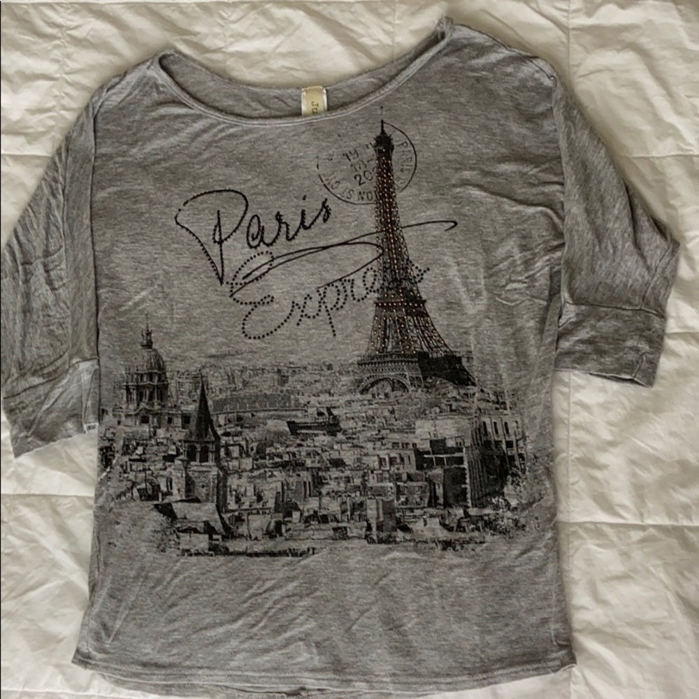 Paris Express mid-length sleeved top
